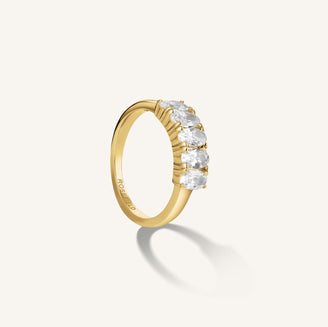 Oval Crystal Ring leftcolumn